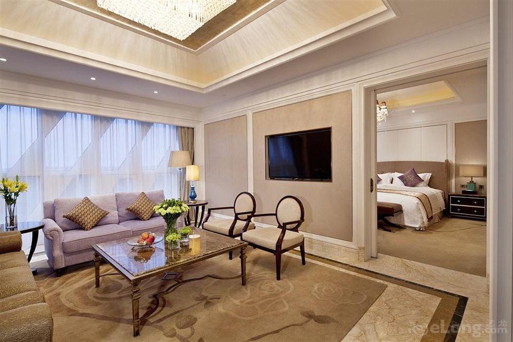 Riverside Hotel 5*