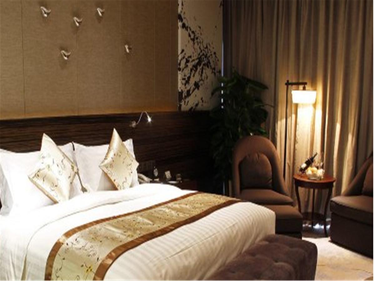 Riverside Hotel 5*