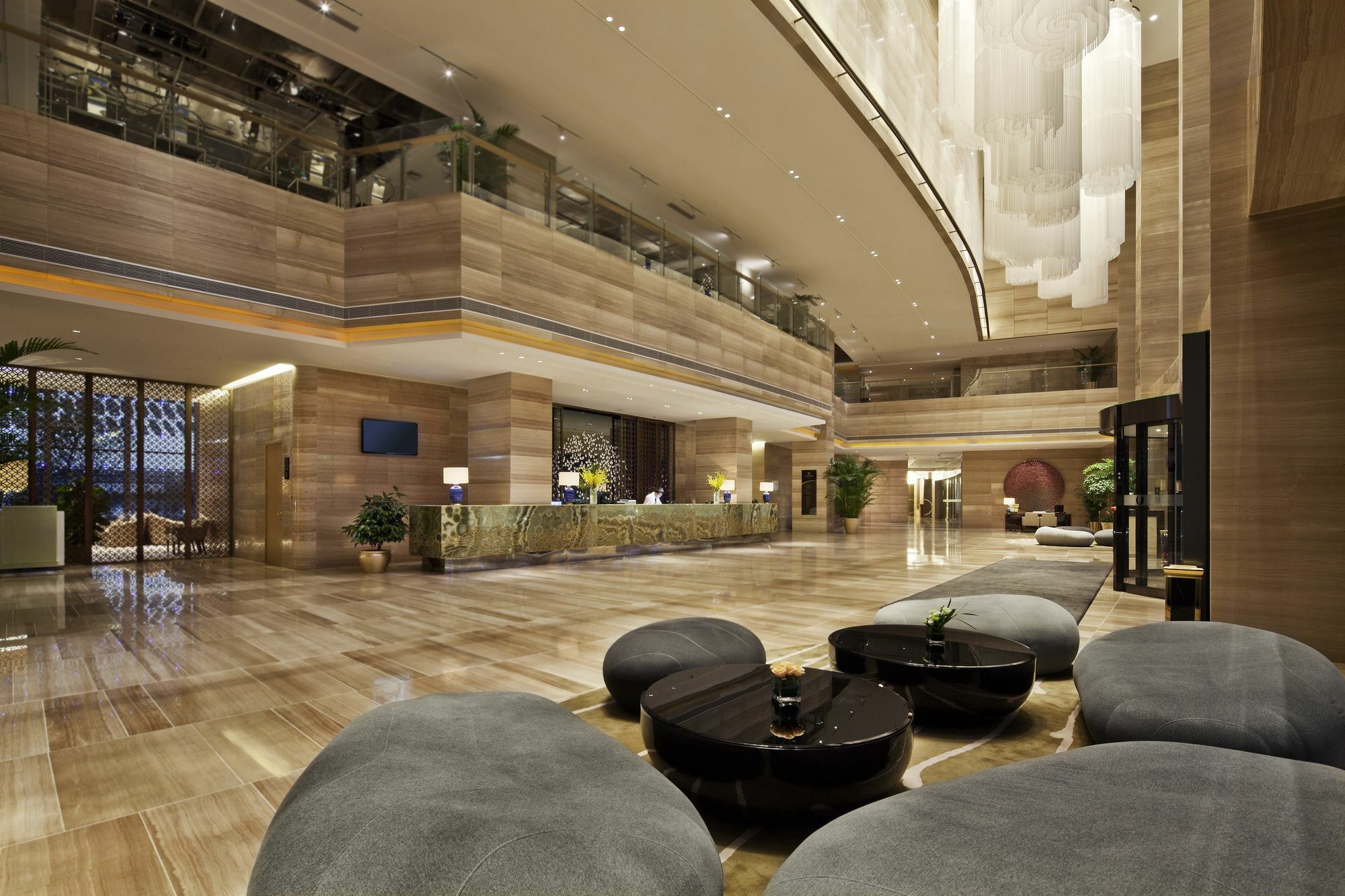 Riverside Hotel 5*
