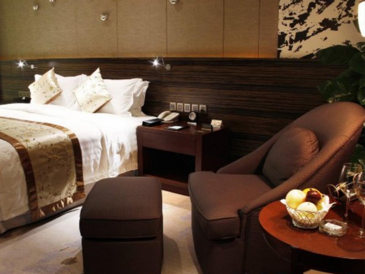 Riverside Hotel 5*