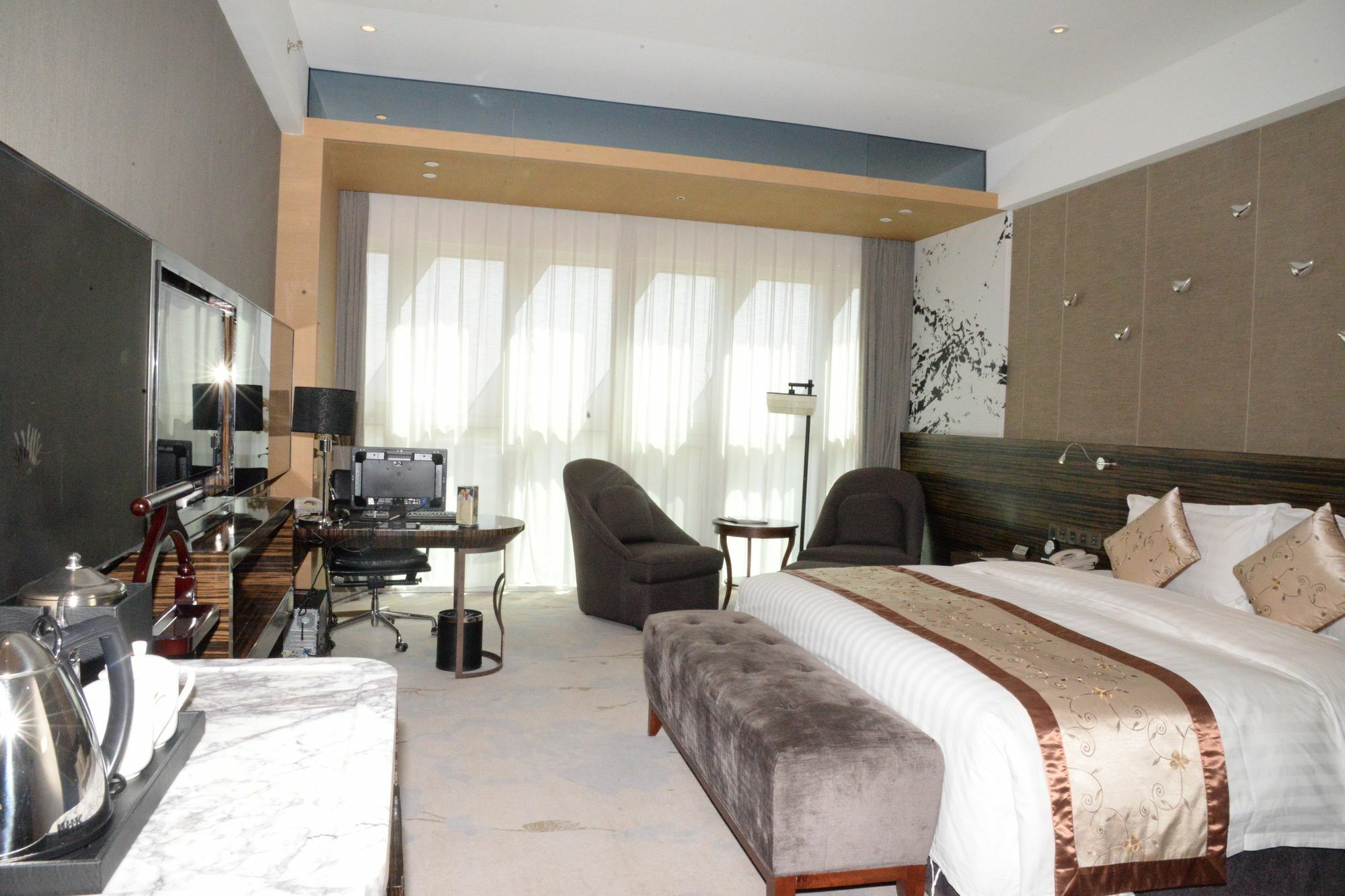 Riverside Hotel 5*